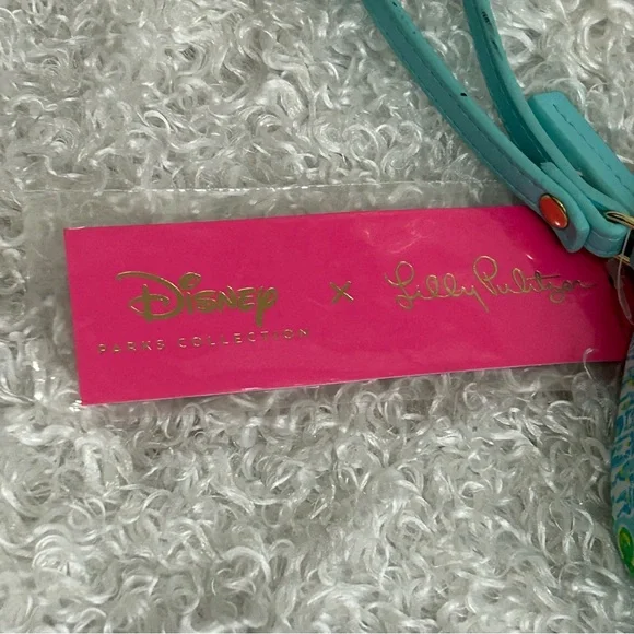 NWT Lilly Pulitzer X Disney Parks Wristlet - Picture 6 of 11